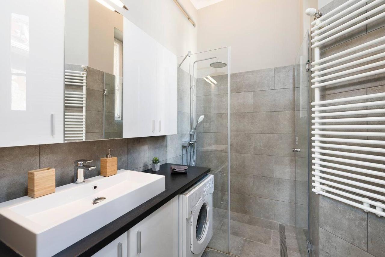 Vaci Street Premier Apartment Budapest Luaran gambar